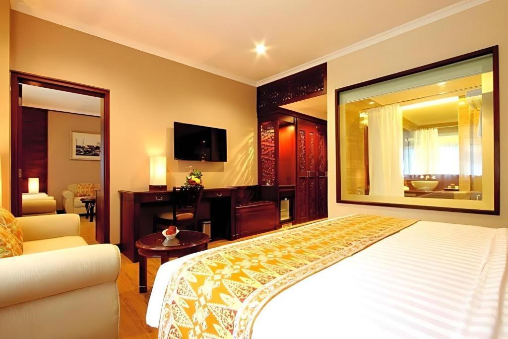 Kartika Chandra Hotel Jakarta Exterior photo