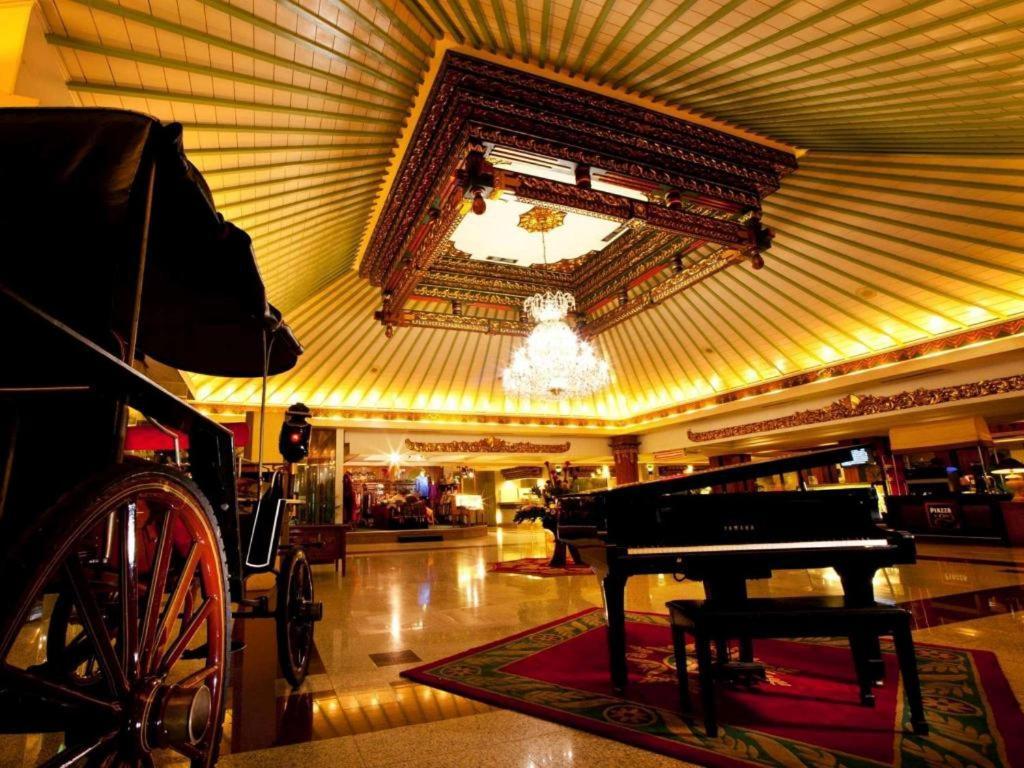 Kartika Chandra Hotel Jakarta Exterior photo