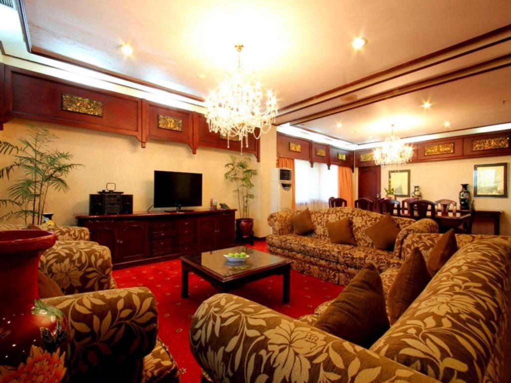 Kartika Chandra Hotel Jakarta Exterior photo