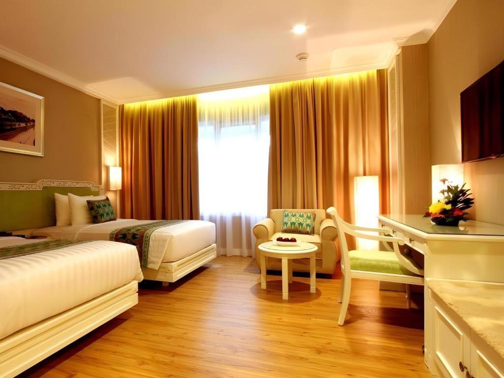 Kartika Chandra Hotel Jakarta Exterior photo