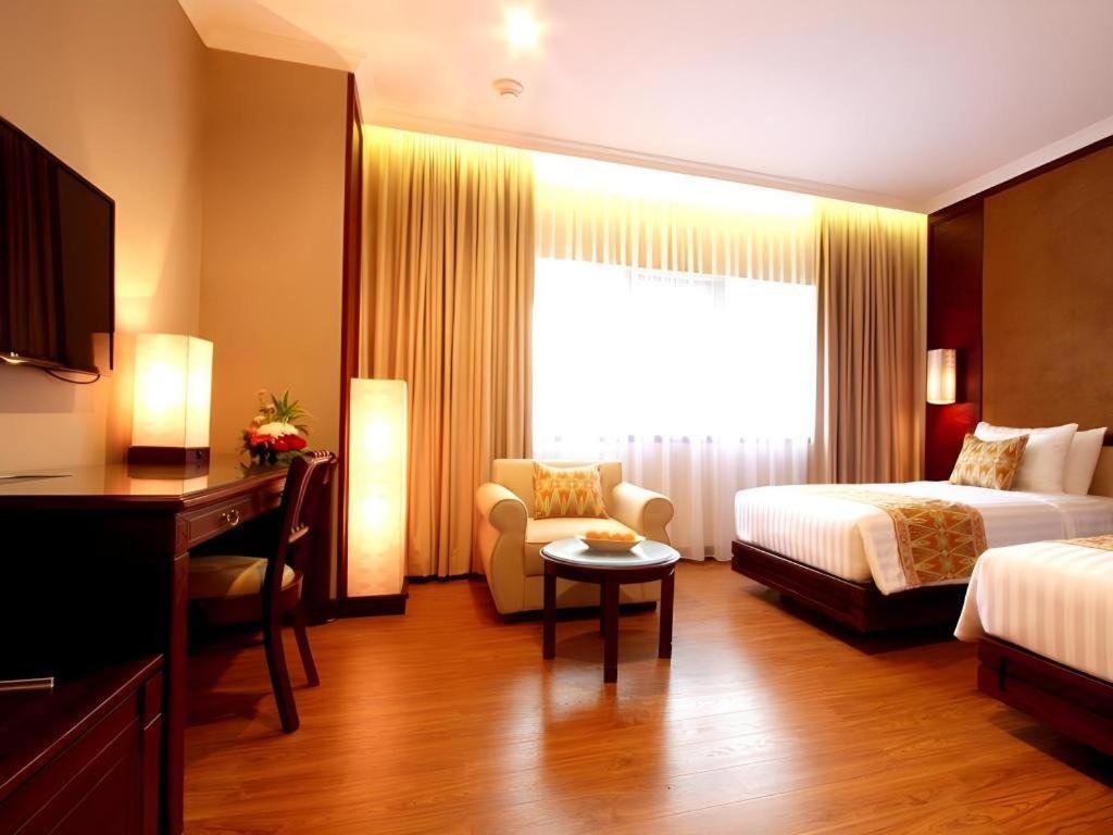 Kartika Chandra Hotel Jakarta Exterior photo