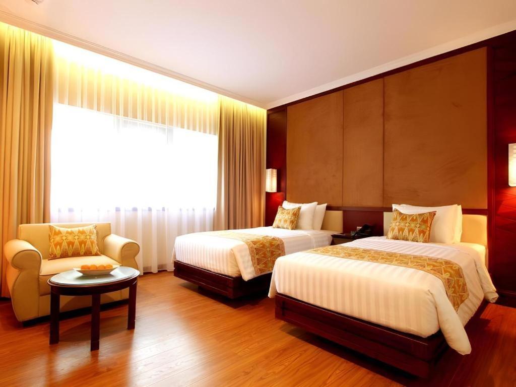 Kartika Chandra Hotel Jakarta Exterior photo